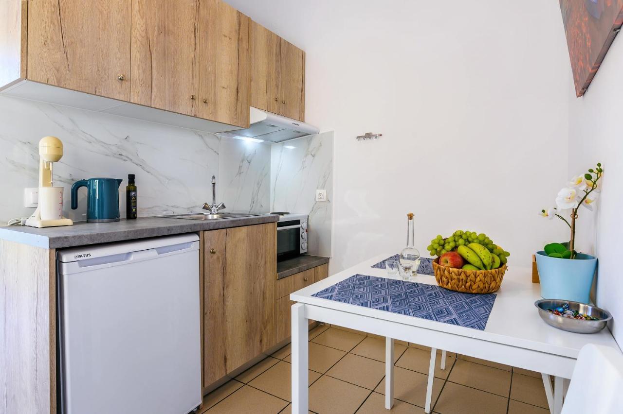 Soso'S Apartments -Vacations Next To The Beach Psari Forada Bagian luar foto
